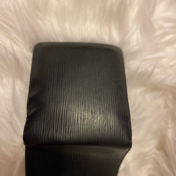 Louis  Vuitton Tiaga bi fold - Picture 6 of 6